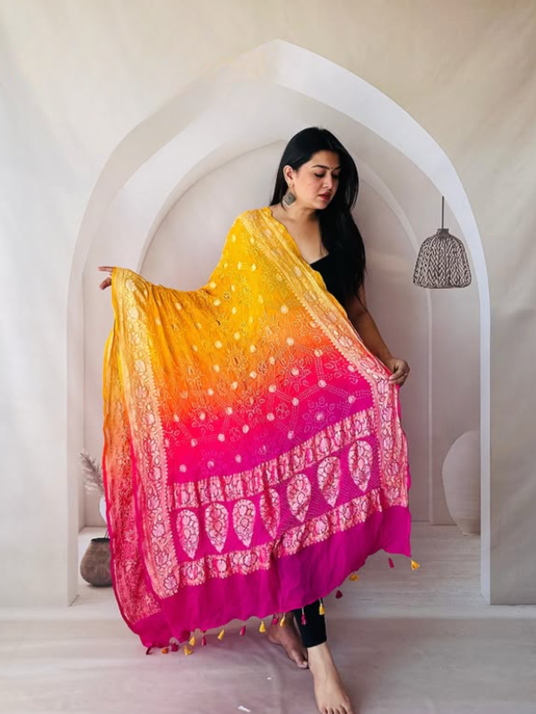 Bandhani Dupatta- Rani